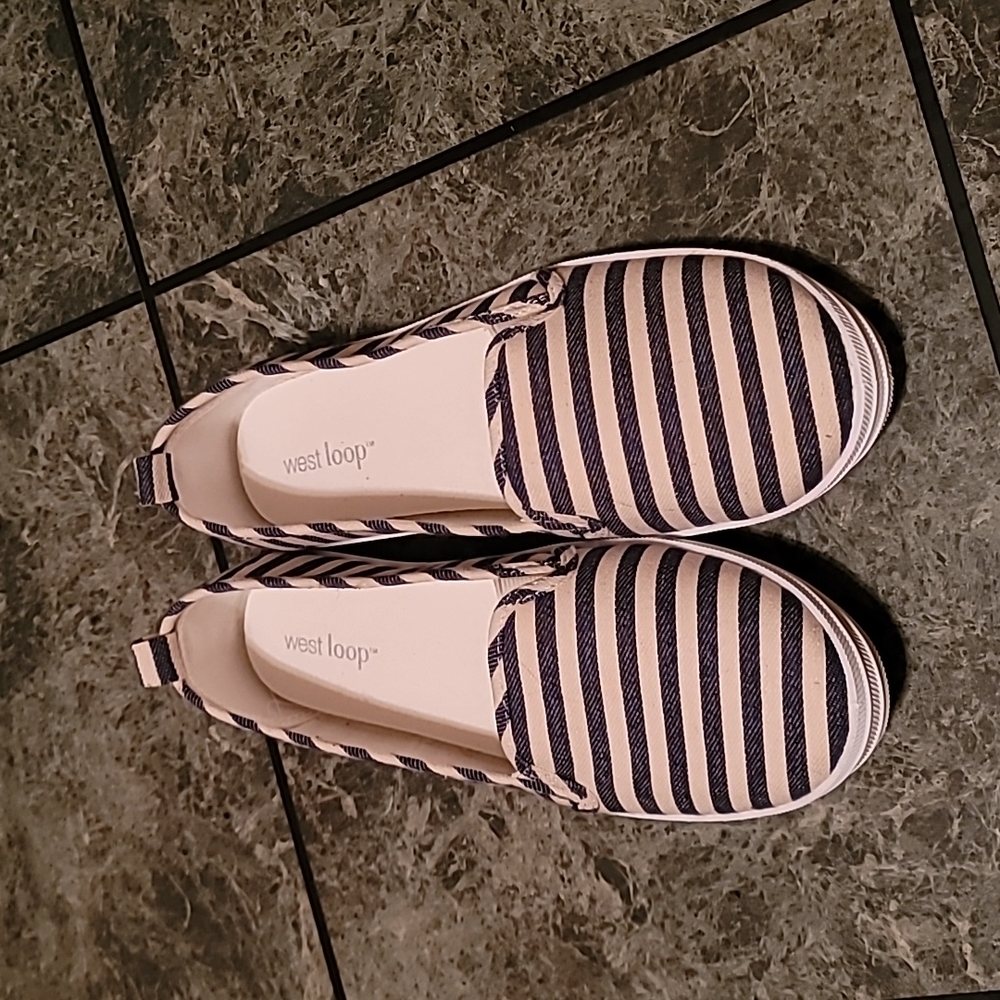 West loop shoes size 7/8